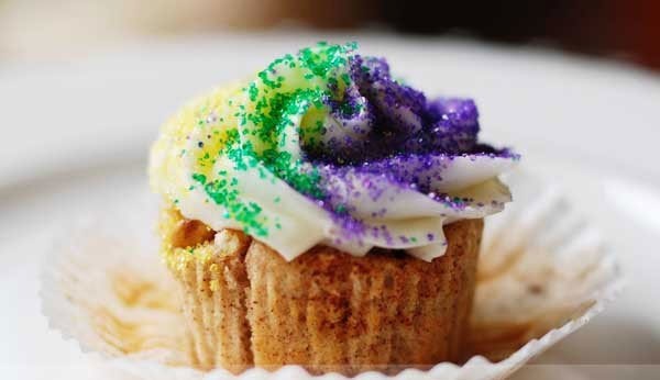 MardiGrascupcake.jpg